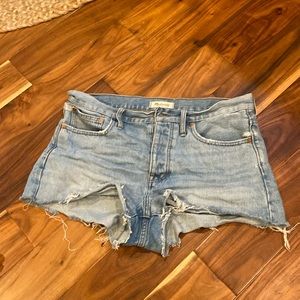 Madewell distressed denim shorts size 29